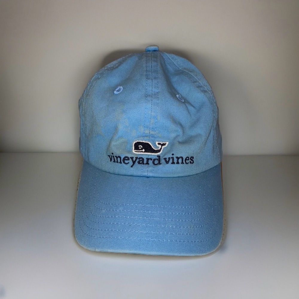 Vineyard vines hat with adjustable strap light blue